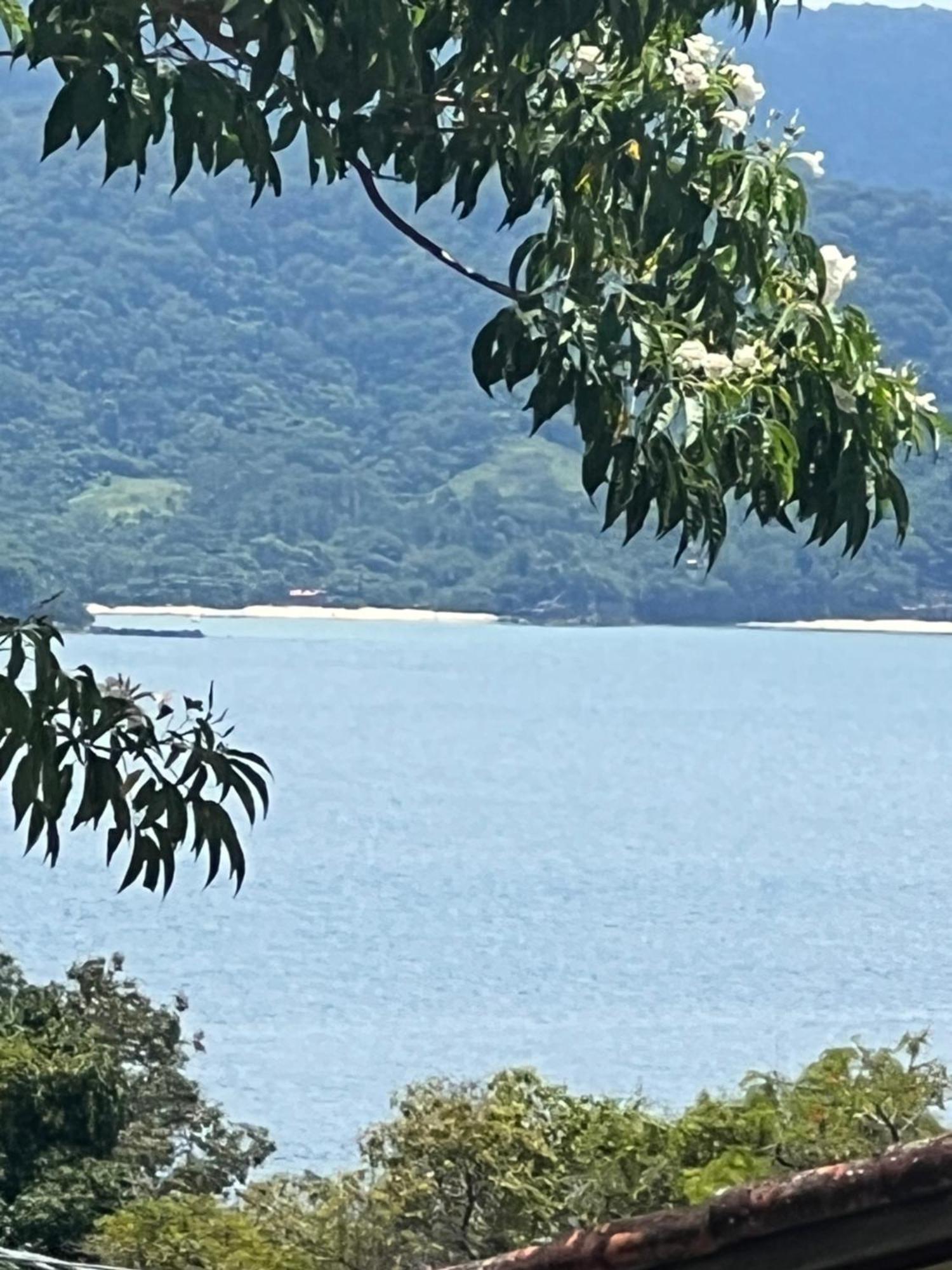 Casa em Ilhabela - Próxima à Praia do Curral Exterior foto